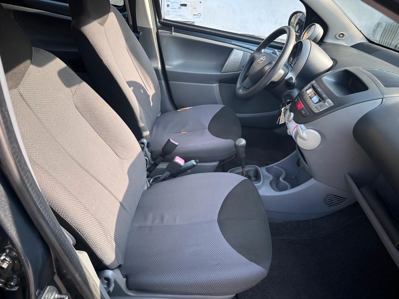 Toyota Aygo 1.0 12V VVT-i 5 porte Sol*NEOPATENTATI