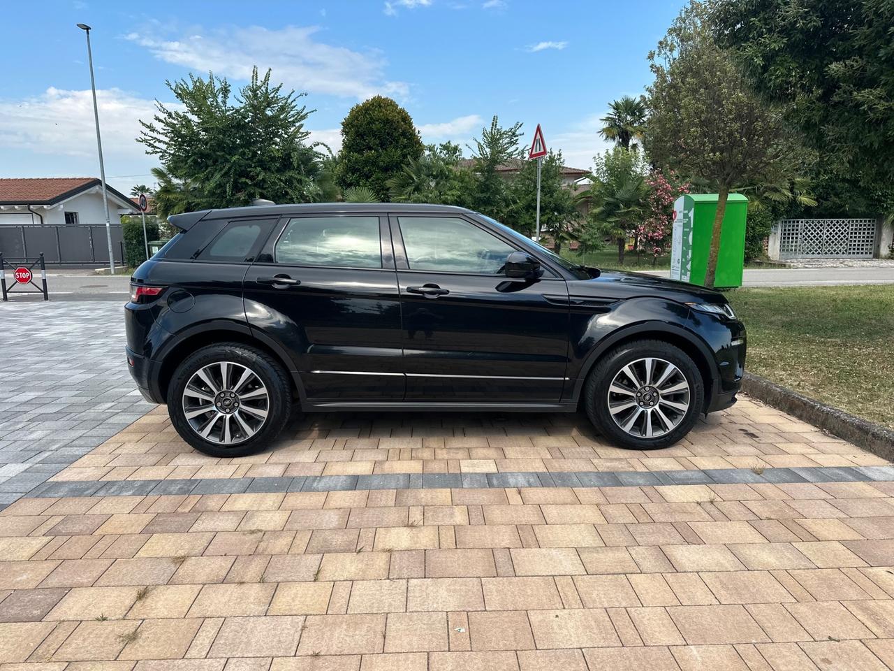 Range Rover Evoque 2.0 TD4 150 CV 5p. HSE Dynamic Black edition