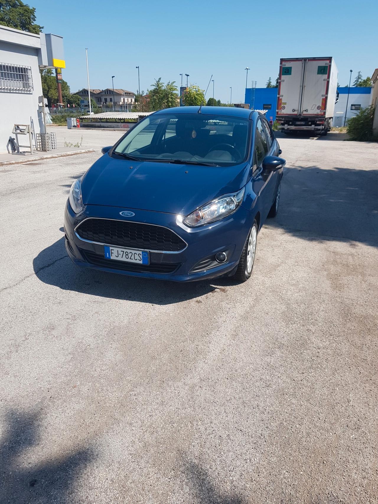 Ford Fiesta 1.5 TDCi 75CV 5 porte Titanium