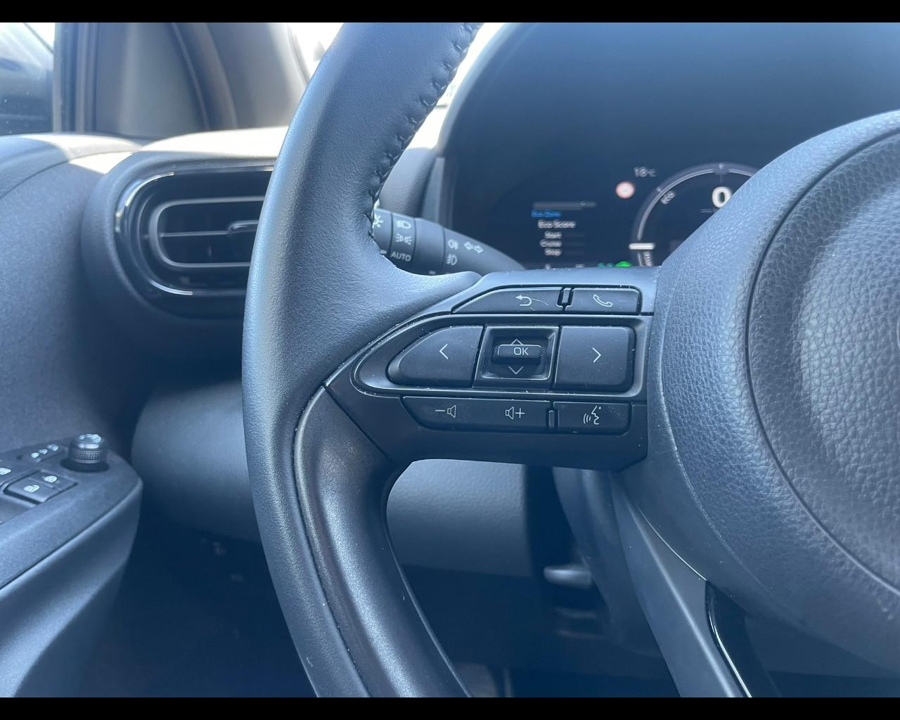 TOYOTA Yaris 4ª serie - Yaris 1.5 130 Hybrid 5 porte Premiere