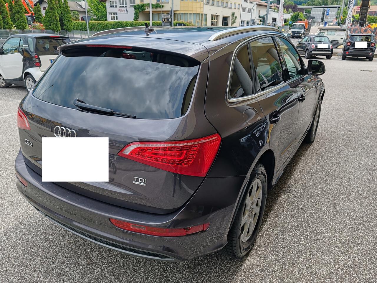 Audi Q5 S - Tronic 2.0 TDI - Quattro S Line