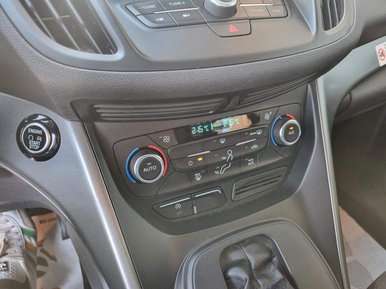 Ford Kuga 1.5 TDCI 120 CV S&S 2WD Powershift Business