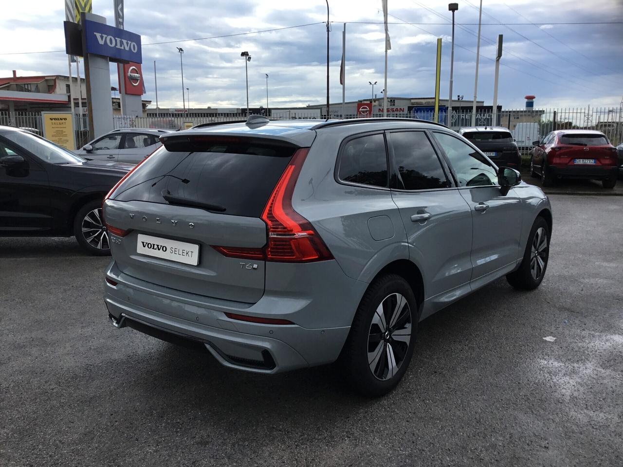 Volvo XC60 T6 Plug-in hybrid AWD automatico Plus Dark