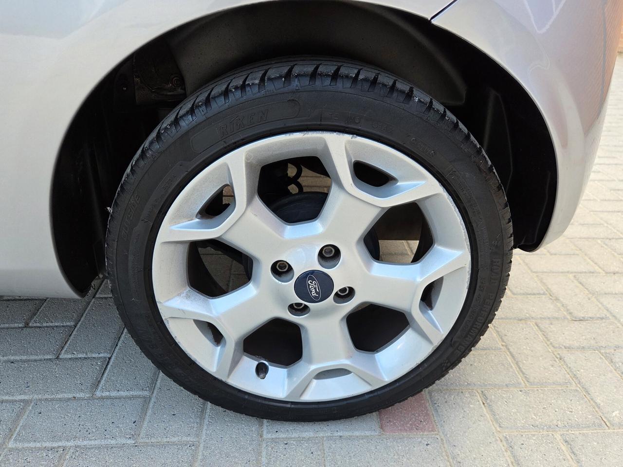 Ford Ka Ka+ 1.2 8V 69CV Titanium