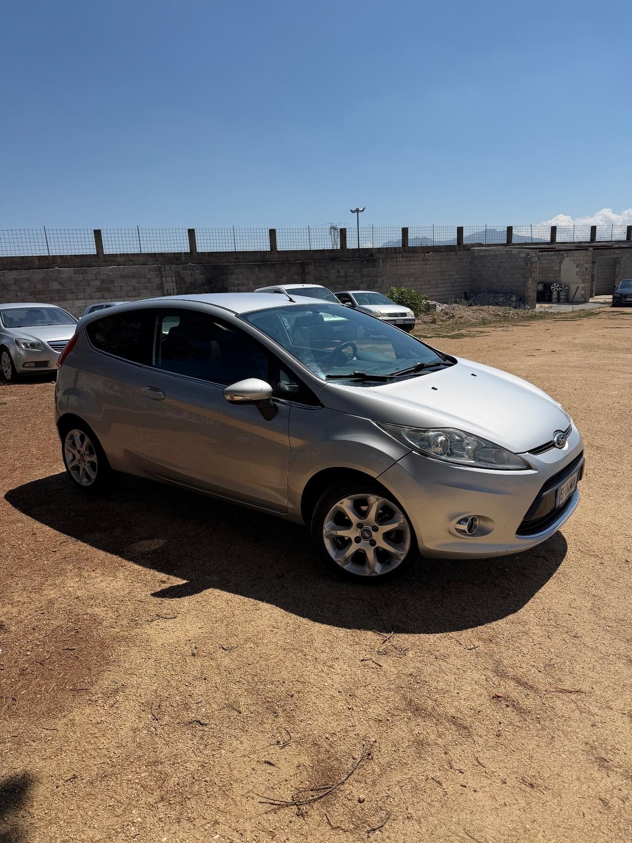 Ford Fiesta 1.4 TDCi 70CV 3 porte Titanium