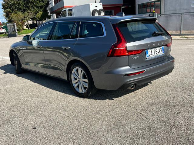 VOLVO V60 D4 AWD Geartronic Momentum