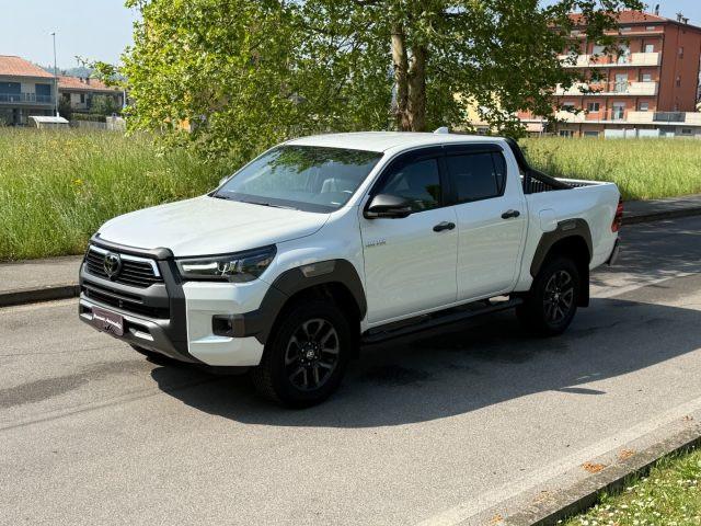 TOYOTA Hilux 2.8 D A/T 4WD Double Cab Invincible IVA ESPOSTA