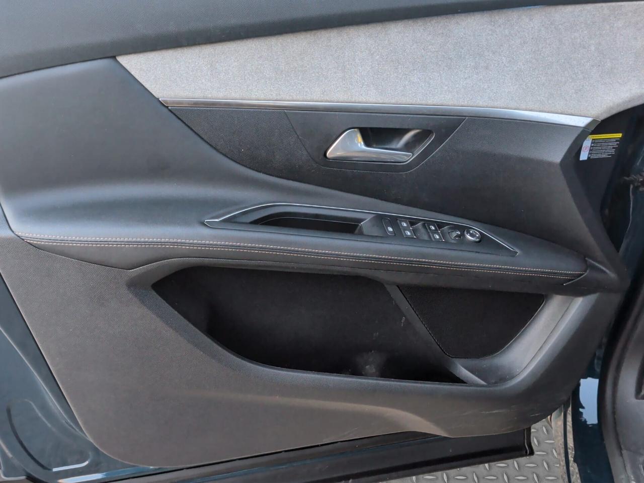 Peugeot 3008 BlueHDi 130 S&S EAT8 GT TETTO 2022