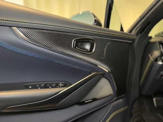 Aston Martin DBX DBX707