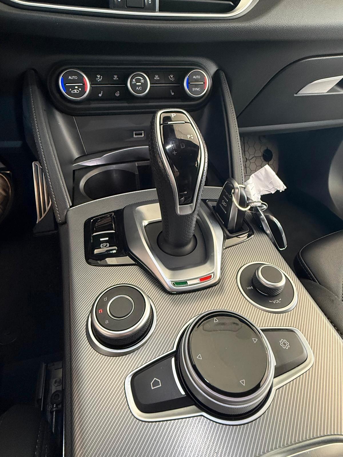 Alfa Romeo Stelvio 2.2c.c 210 CV AT8 Q4 Veloce