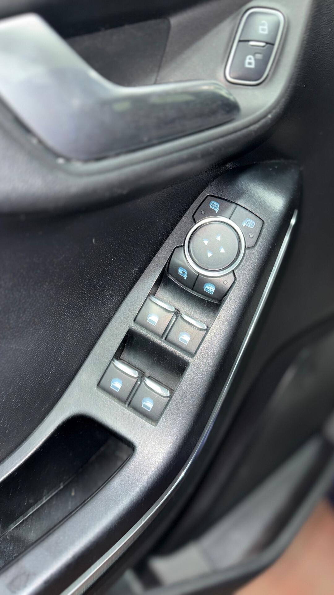 Ford Fiesta 1.5 TDCi 5 porte ST-Line