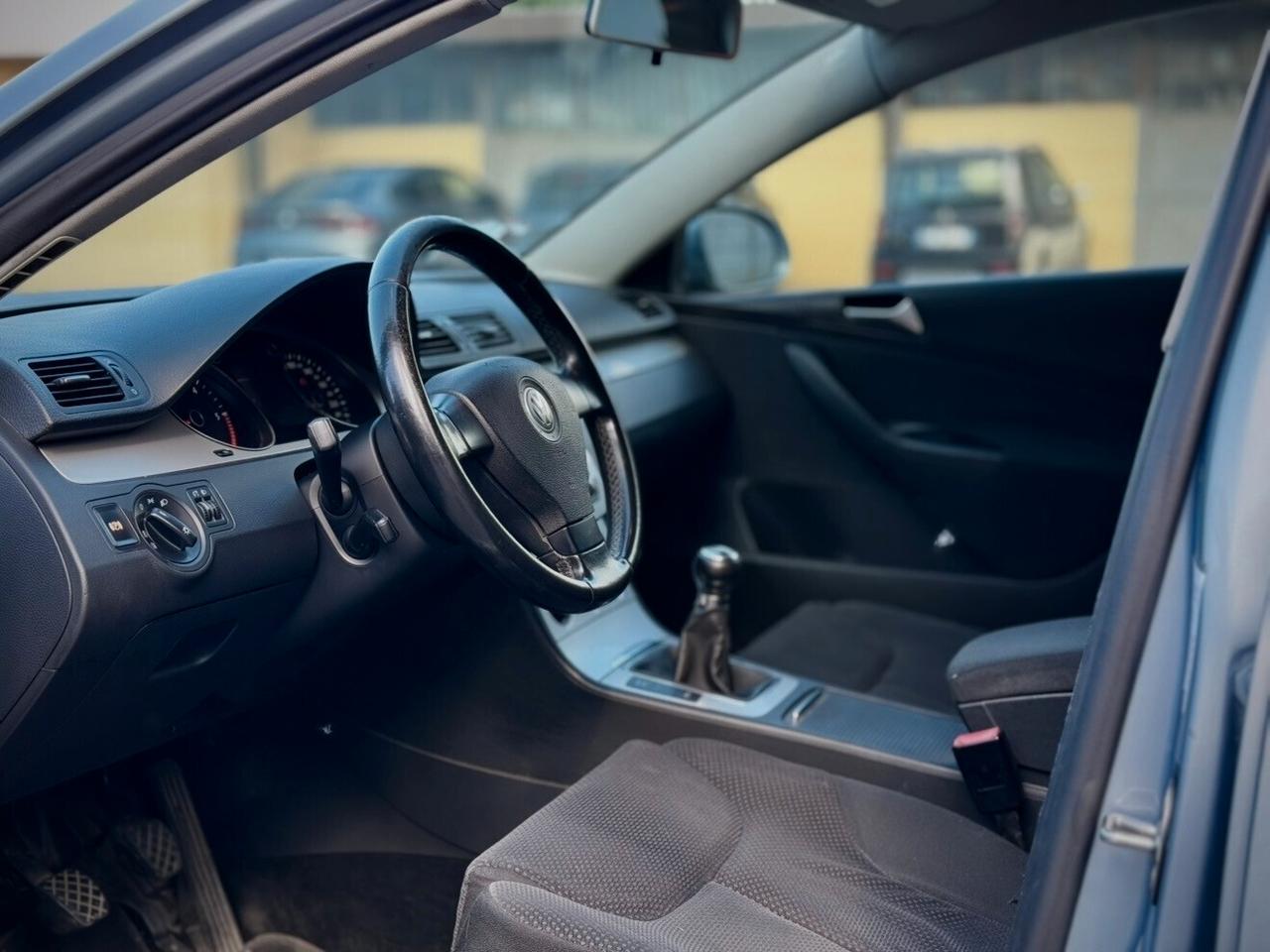 Volkswagen Passat 2.0 TDI DPF Var. Comfortline