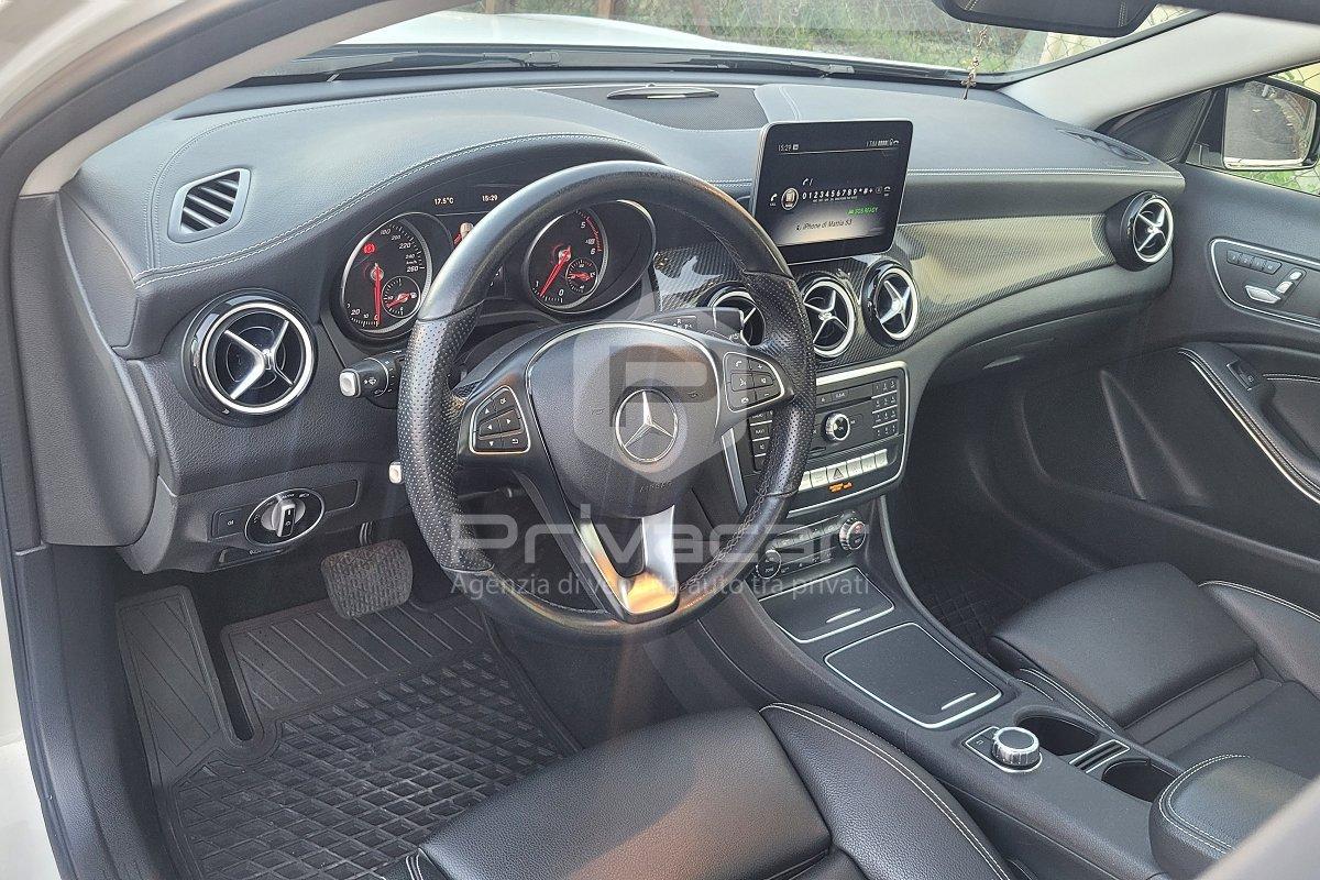 MERCEDES GLA 200 d Automatic 4Matic Premium