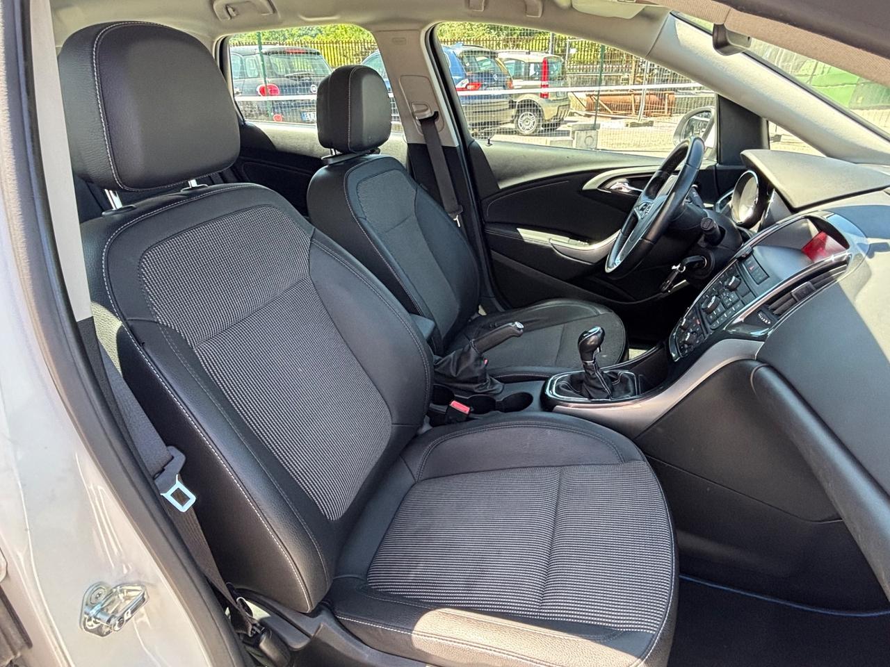 Opel Astra 1.7 CDTI 110CV Sports Tourer Cosmo