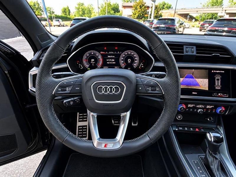 Audi Q3 SPB 40 TDI Quattro S-tronic Identity Black 193 CV