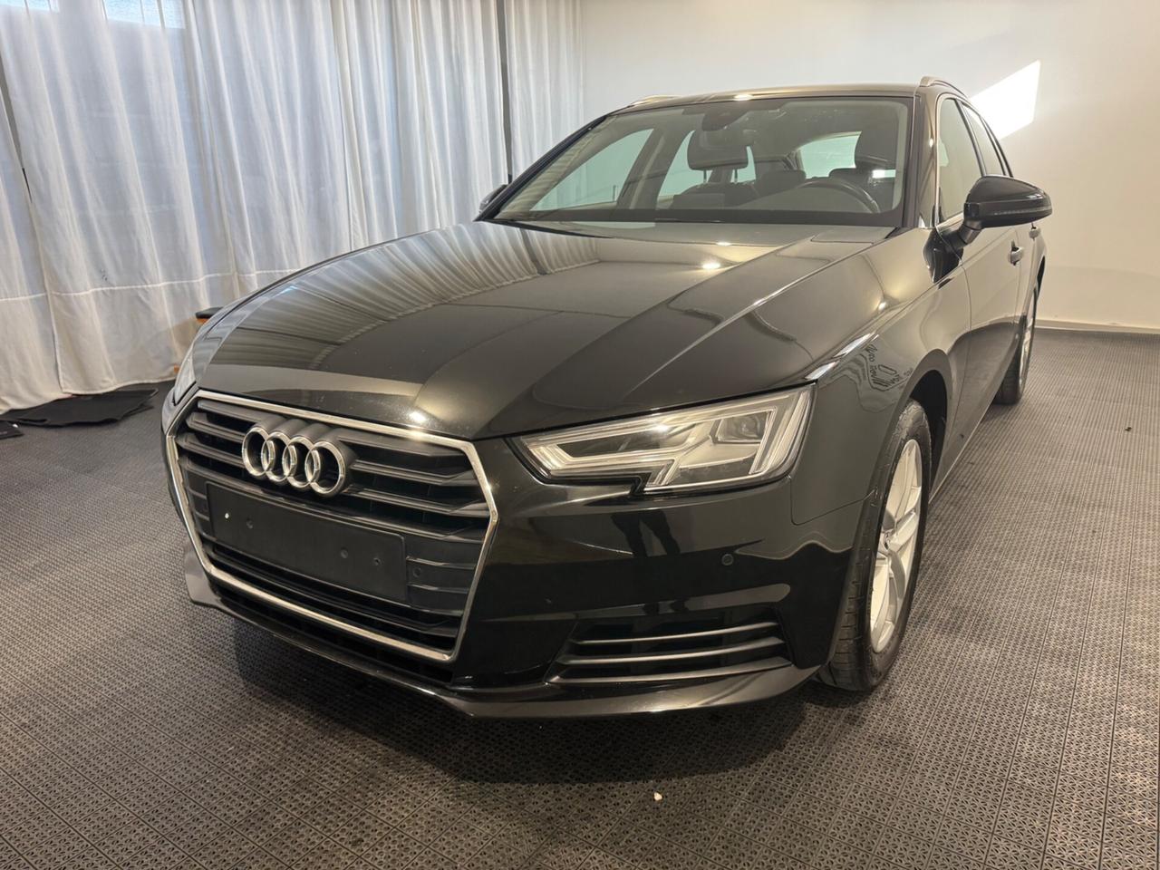 Audi A4 2.0 TDI 150 CV ultra S tronic Sport