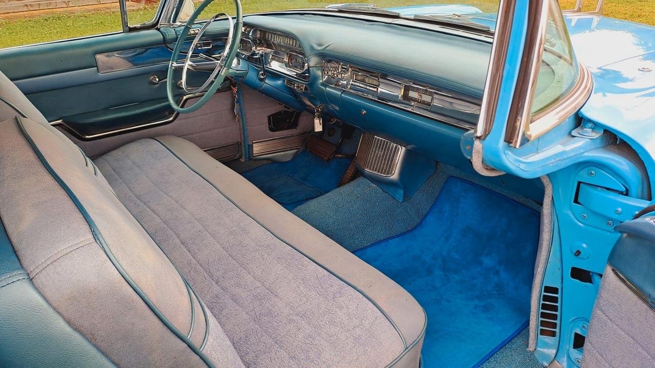 Cadillac Deville 57 coupé