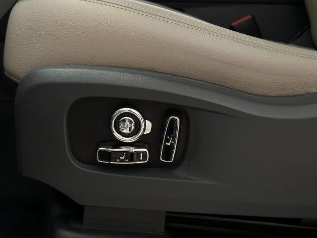 LAND ROVER Defender 110 3.0D I6 200 CV AWD Auto SE