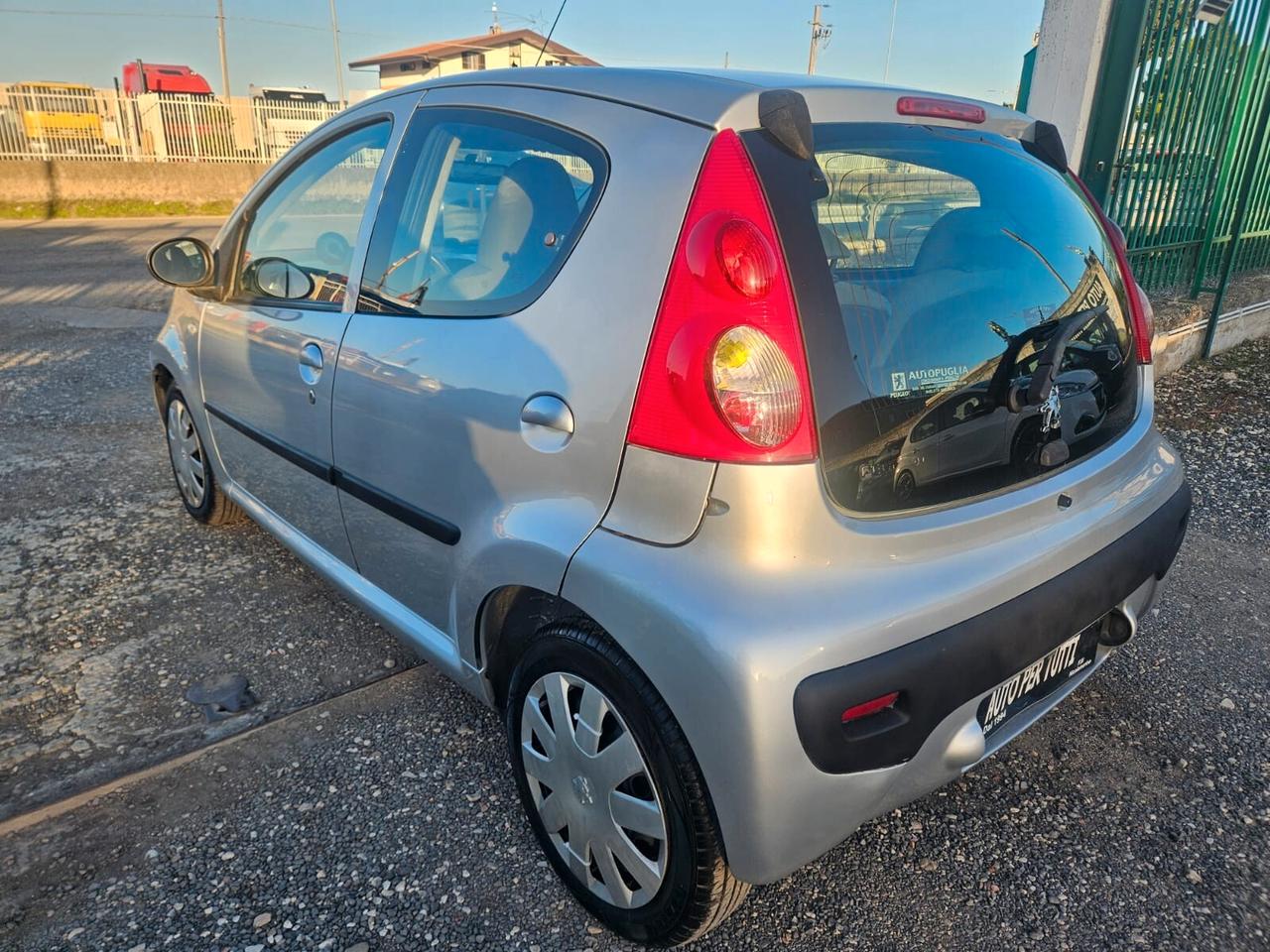 Peugeot 107 1.4 HDi 5p. Sweet Years