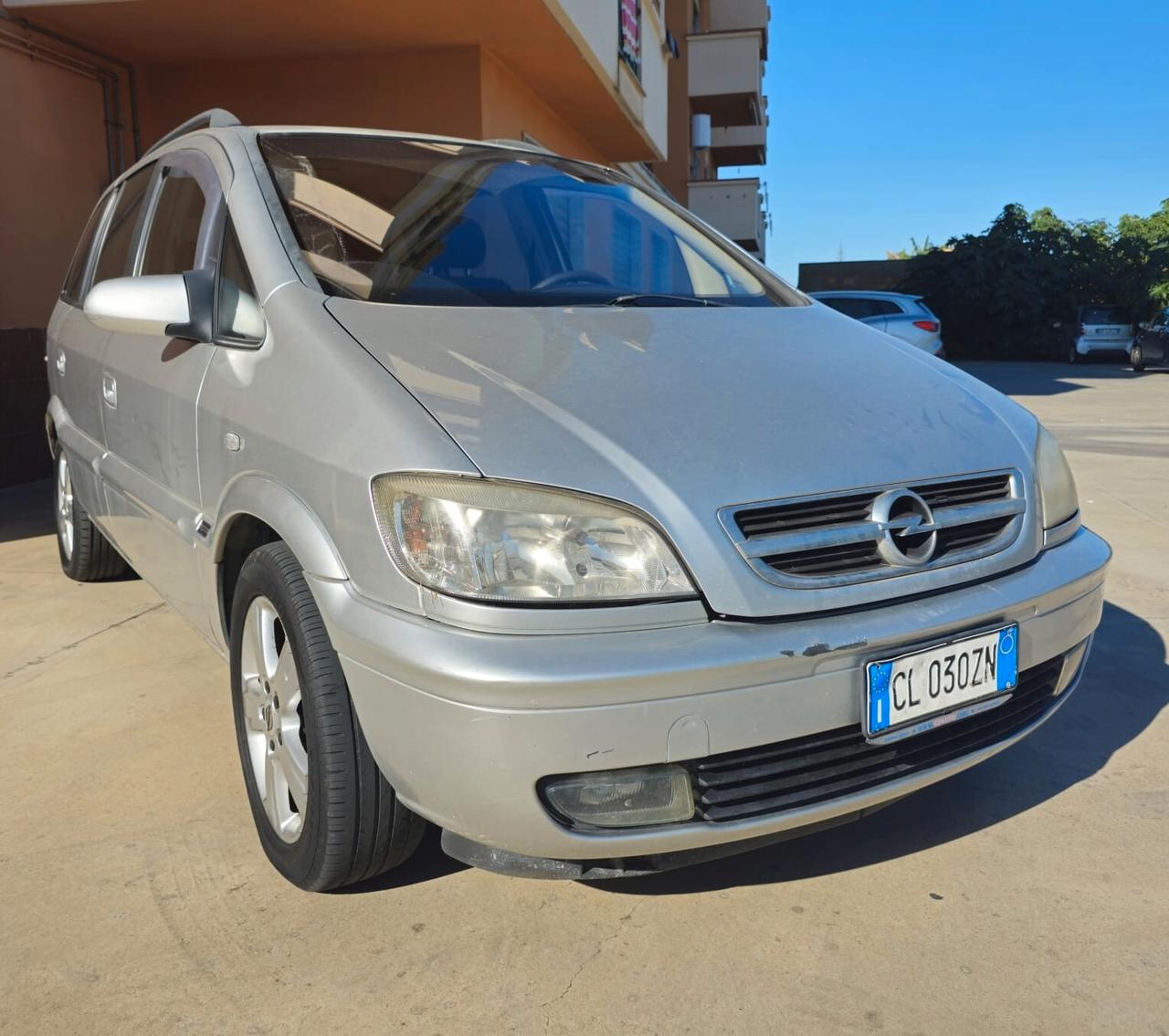 Opel Zafira 2.0 16V DTI cat Elegance