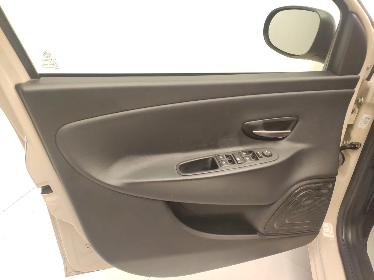 Lancia Ypsilon 1.3 MJT 16V 95 CV 5 porte S&S