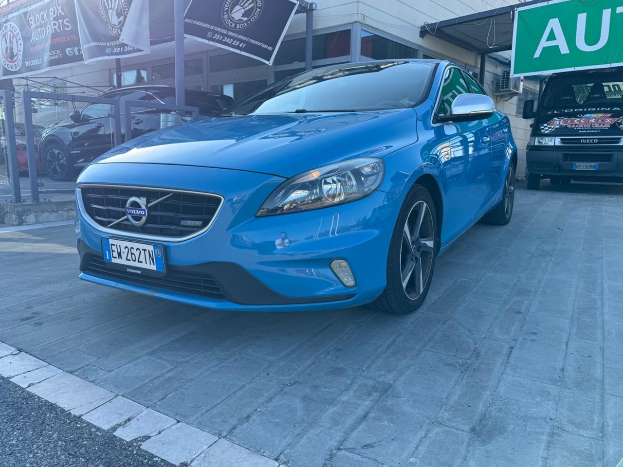 Volvo V40 D2 1.6 R-design Kinetic