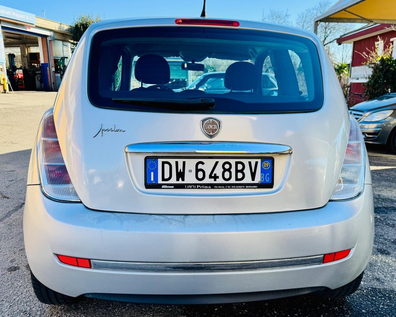 Lancia Ypsilon 1.2 Versus ok Neopatentati