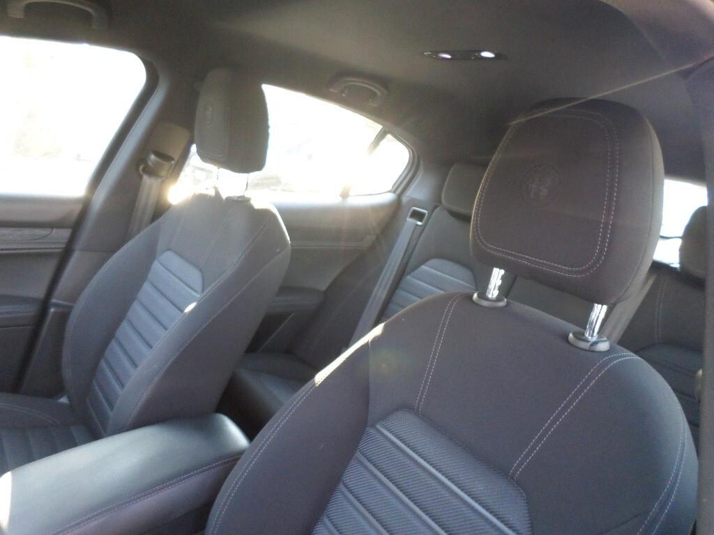 Alfa Romeo Stelvio 2.2 Turbodiesel 160 CV AT8 RWD Business