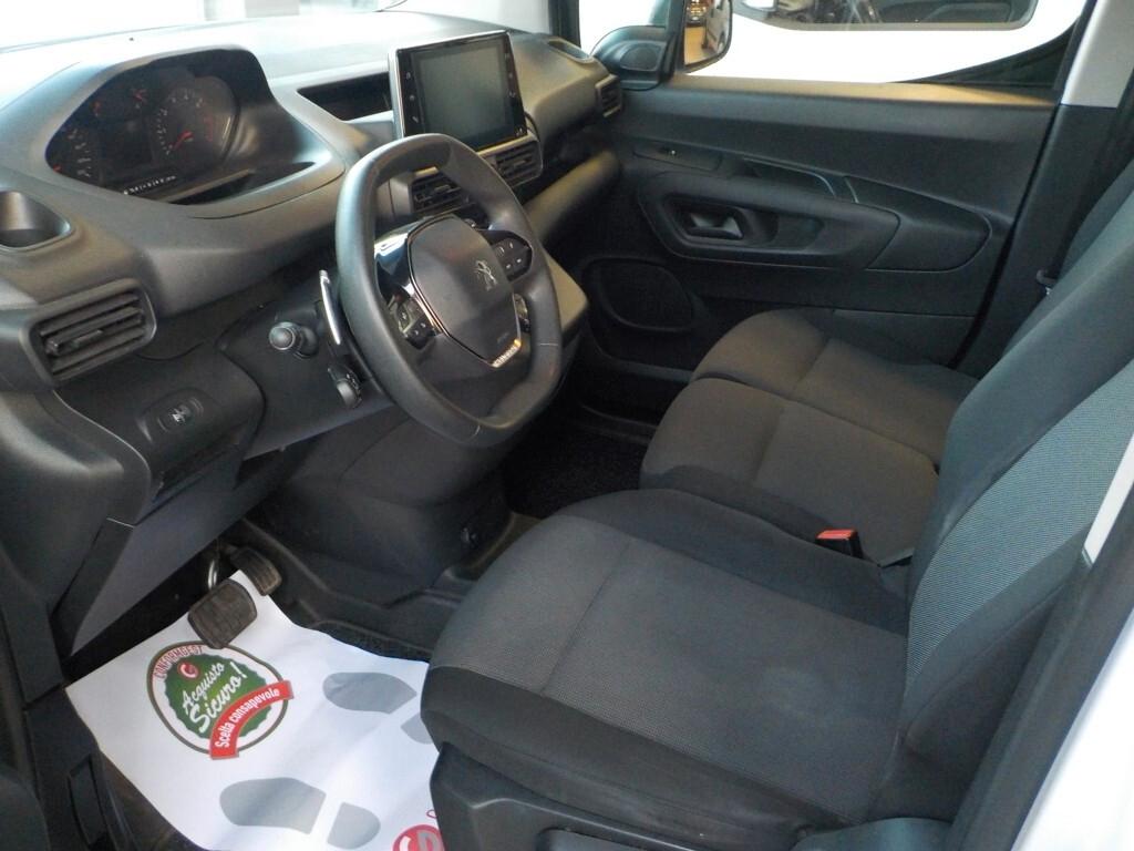Peugeot Partner BlueHDi 130 EAT8 S&S PC - Autocarro lamierato 3 posti - Cambio automatico