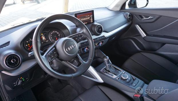 AUDI Q2 30 TDI S tronic Business