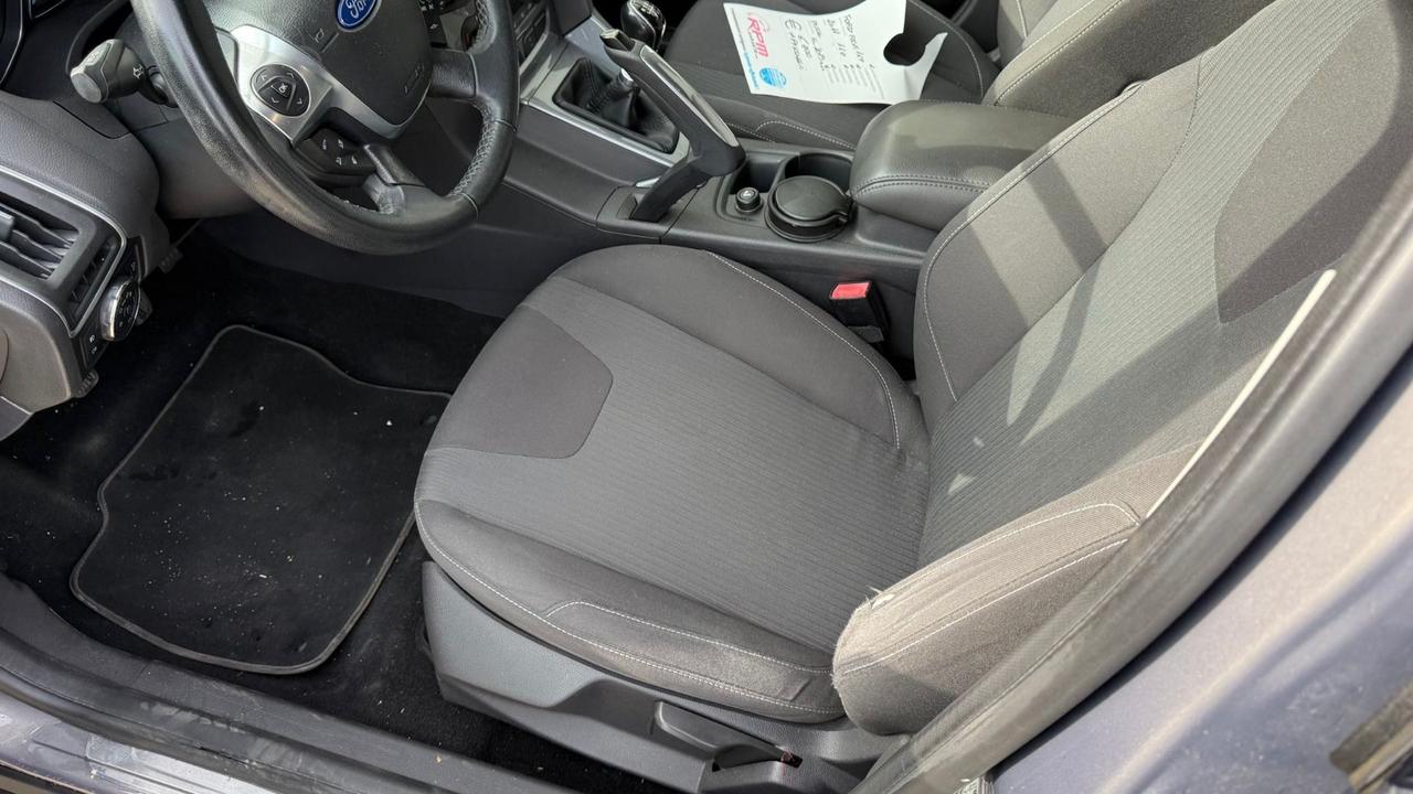 Ford Focus 1.6 TDCi (110CV) 5p. Tit. DPF