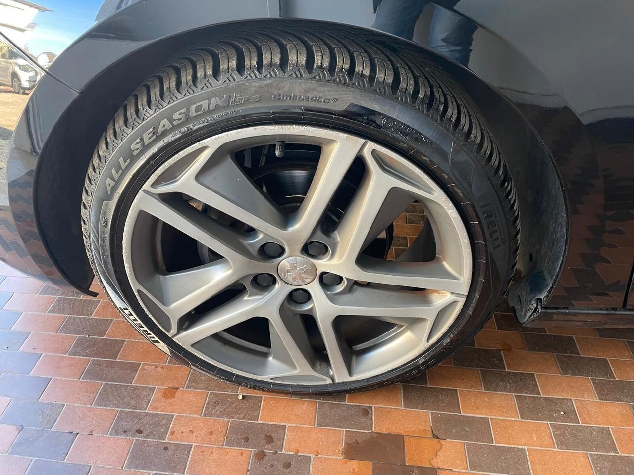 Peugeot 308 BlueHDi 120cv