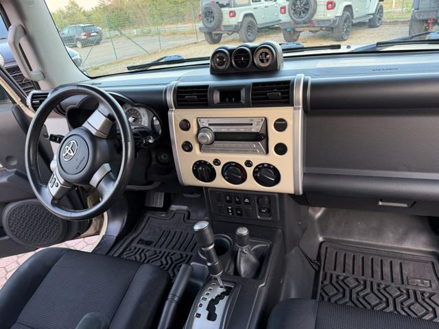 TOYOTA FJ Cruiser 4.0 V6 4X4 BELLISSIMA COME NUOVA!
