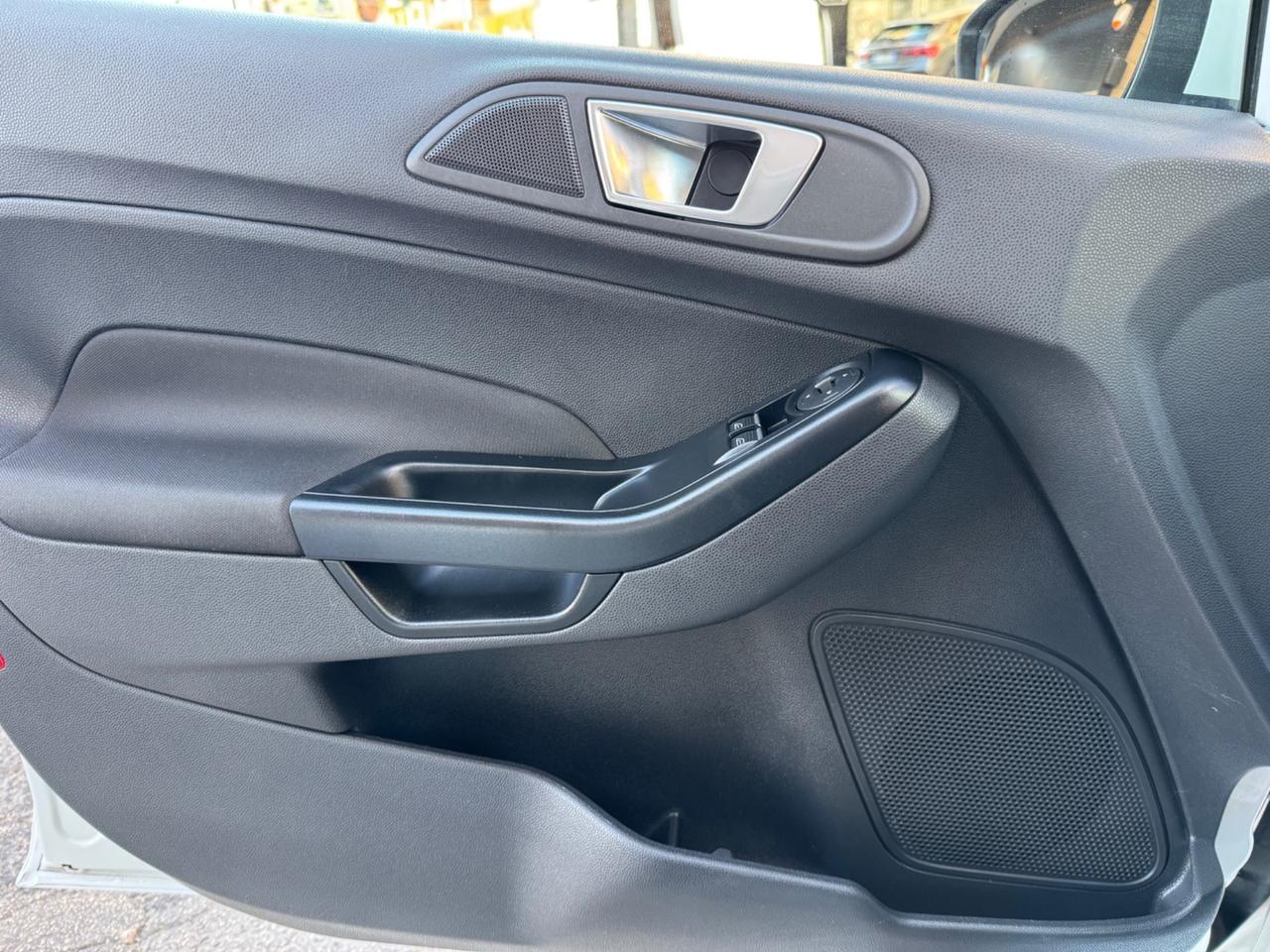 Ford Fiesta 1.4 5 porte GPL Business
