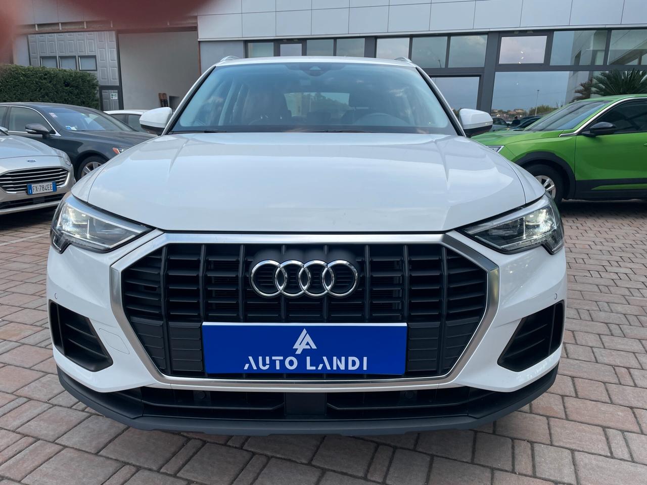 Audi Q3 45 TFSI e S tronic Business