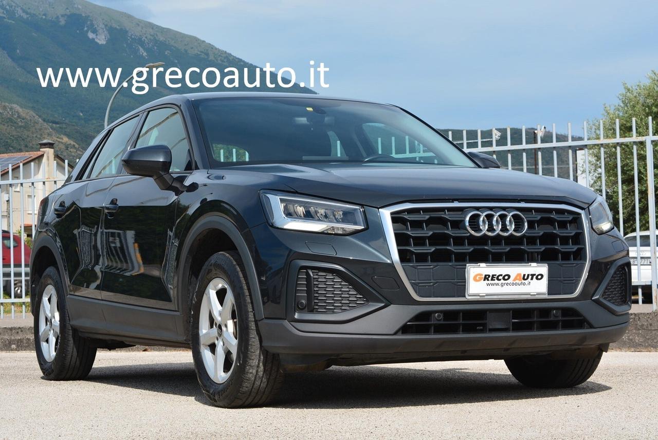 Audi Q2 30 TFSI Business telecamera