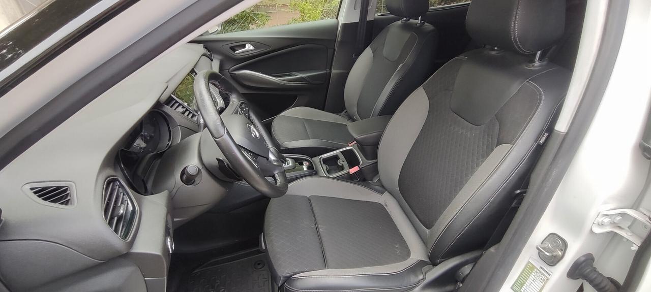 Opel Grandland X 1.6 Hybrid4 Plug-in aut. AWD 4X4