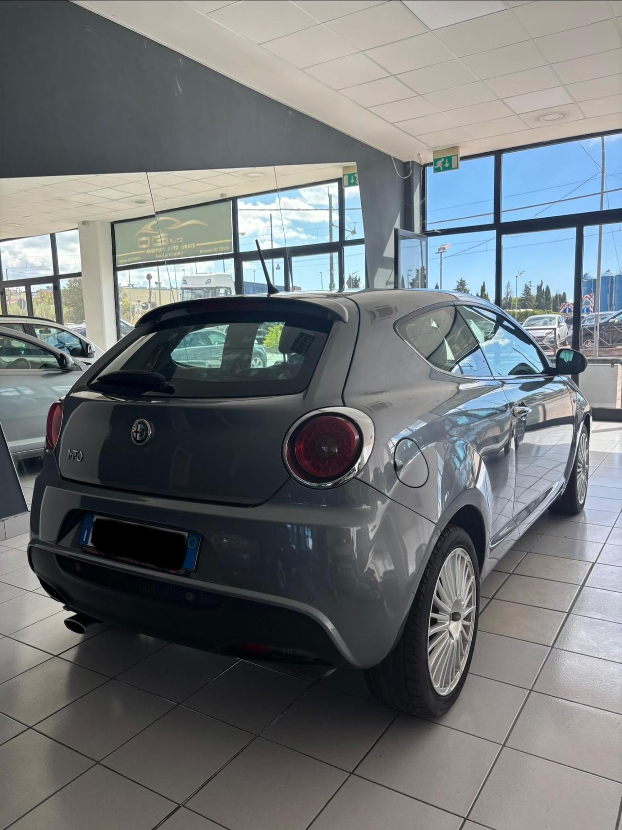 Alfa Romeo MiTo 1.6 JTDm 16V Distinctive Sport Pack