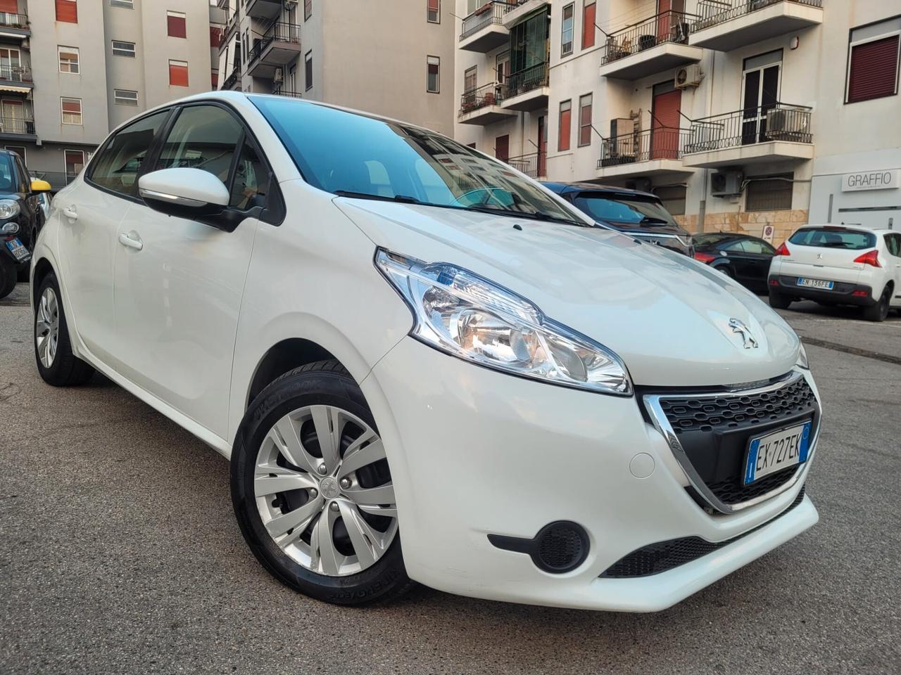 Peugeot 208 Active * 1.4 HDi * 68 CV * Perfetta * Garantita 12 Mesi