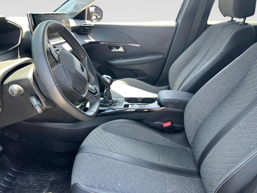 Peugeot 208 1.2 100cv Allure