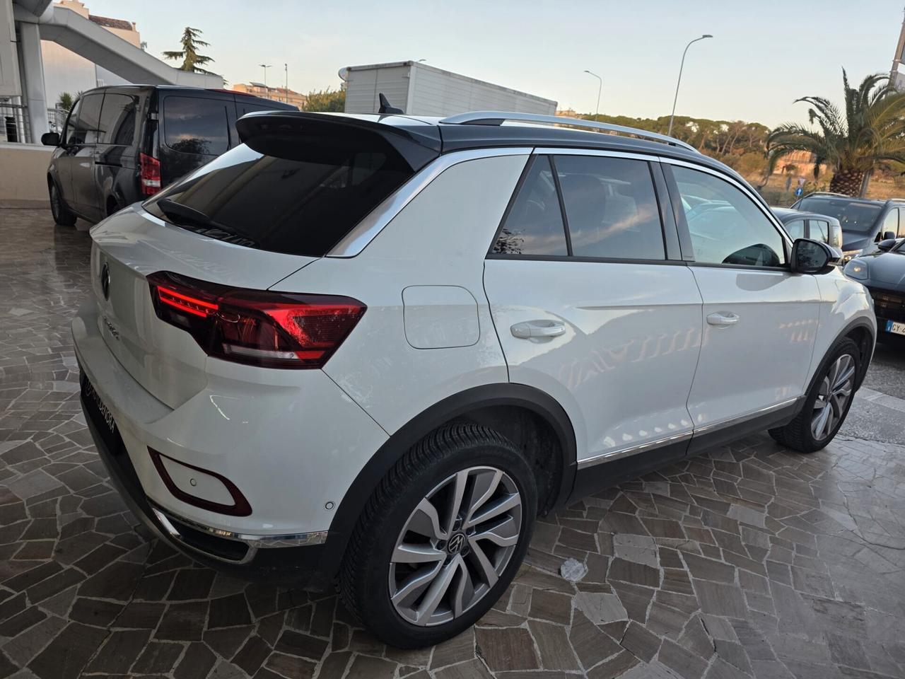 Volkswagen T-Roc LIFE 1.0 81KW#LED#PELLE#VIRTUAL#CARPLAY#CAM#CLIMA
