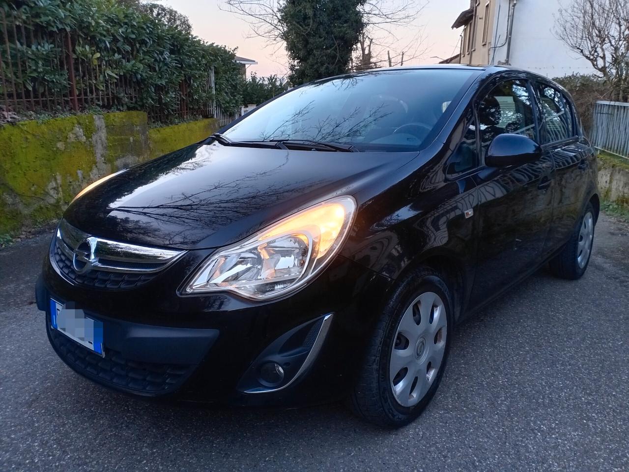 Opel Corsa 1.2 neopatentati