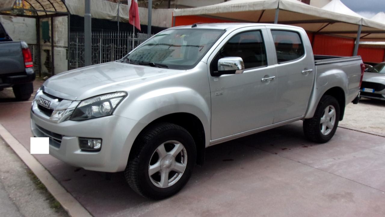 Isuzu D-Max 2.5 Space Cab Solar A/T 4WD