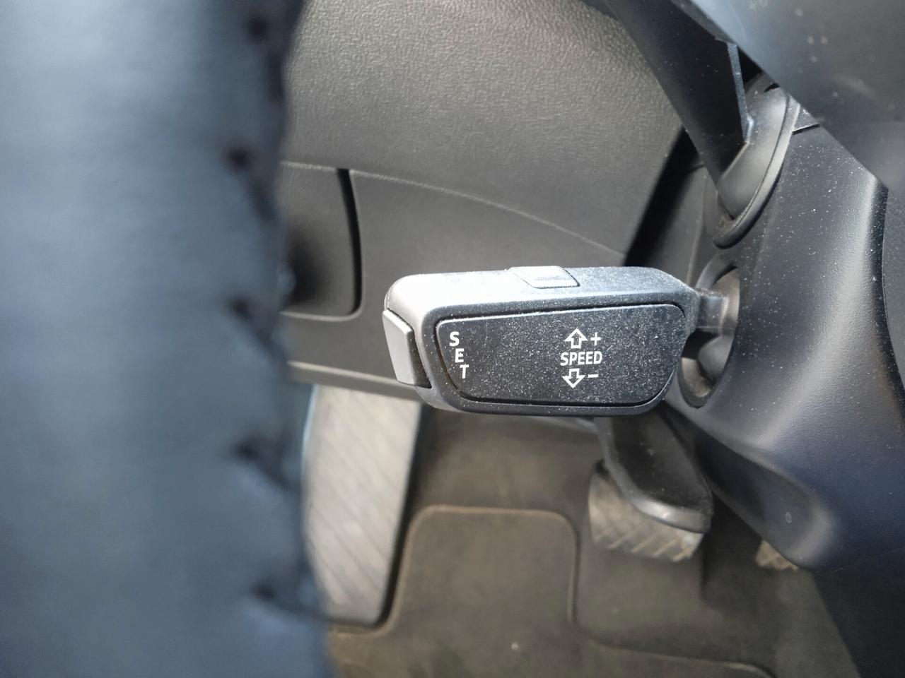 Audi TT DESIGN DSG LED NAVY SENS PARK CRUISE CONTROL SEDILI RISCALDATI PRONTA CONSEGNA