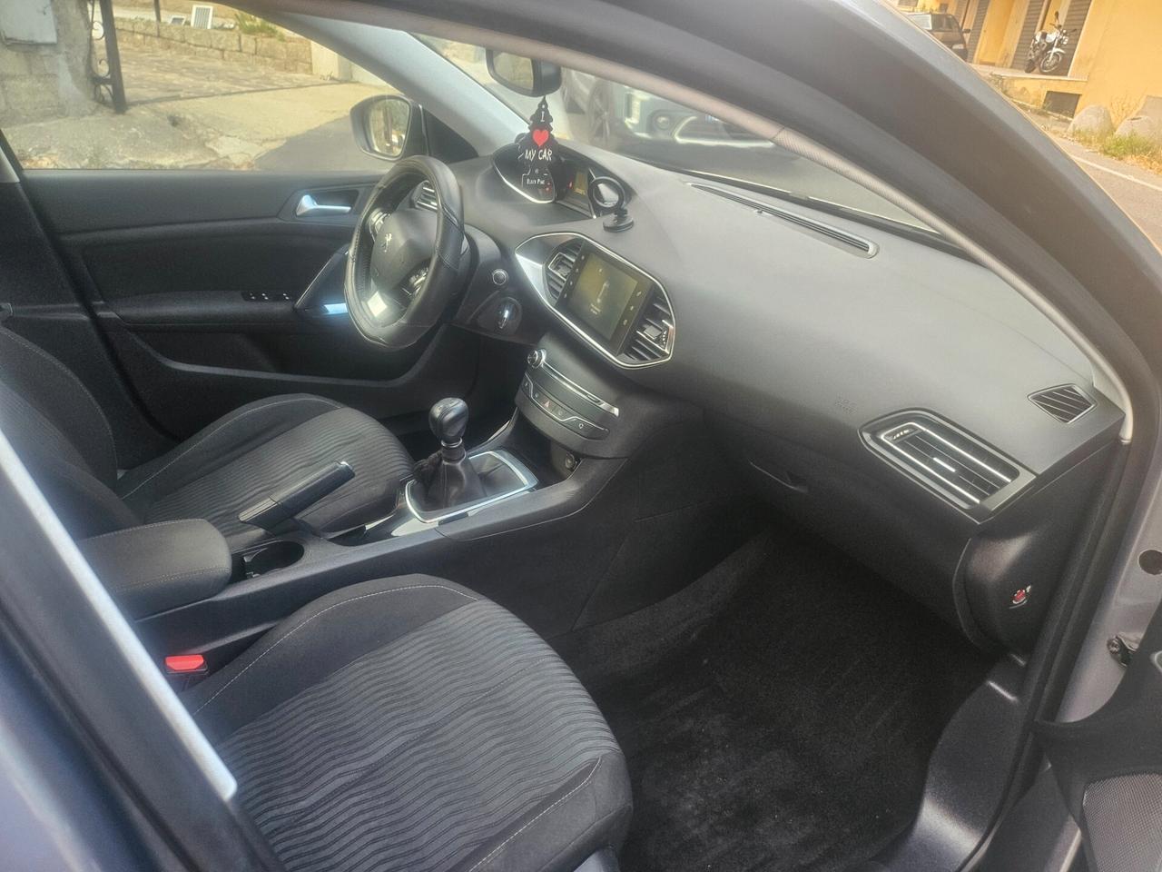 Peugeot 308 BlueHDi 100 S&S SW Business
