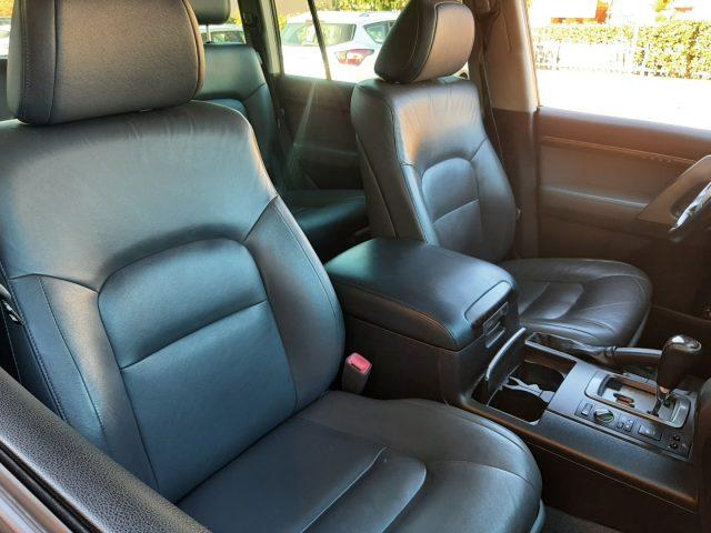 TOYOTA Land Cruiser V8 4.5 D4-D 5 posti N°DW953