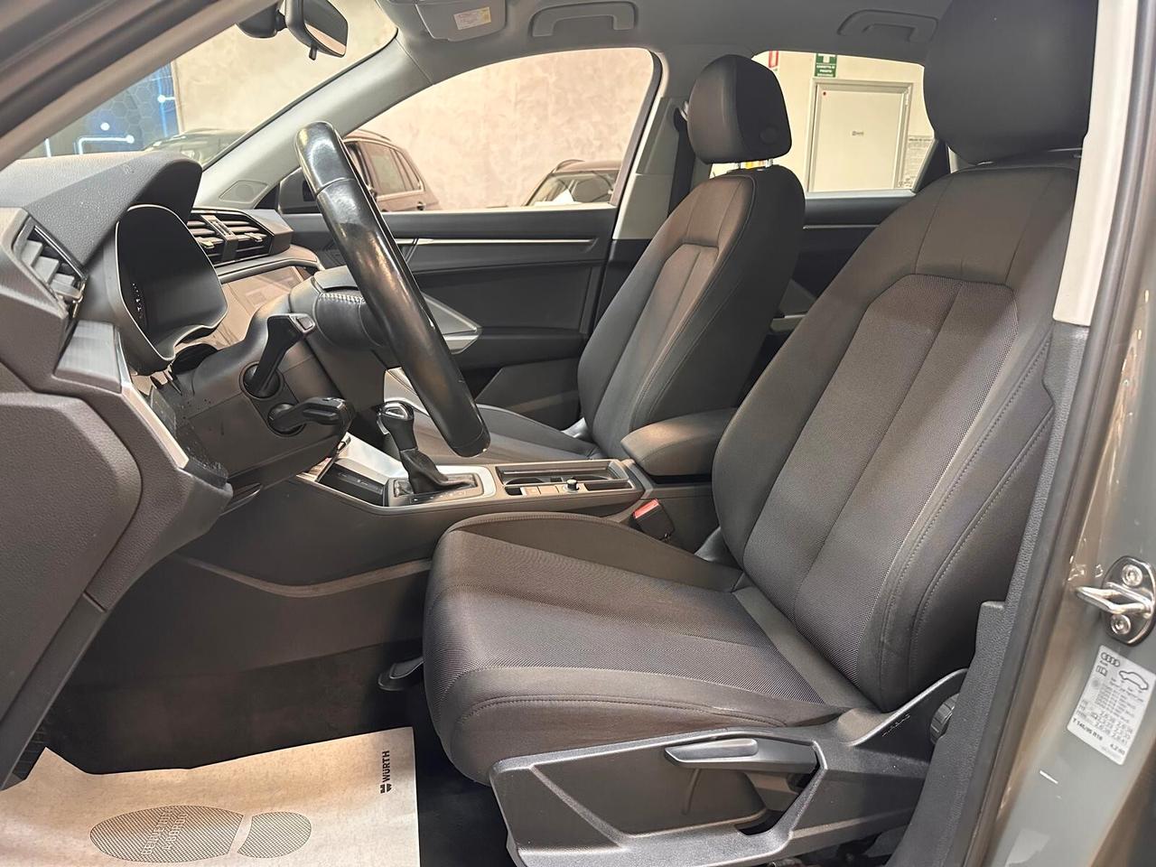 Audi Q3 35 2.0 tdi Business Advanced s-tronic IVA ESPOSTA