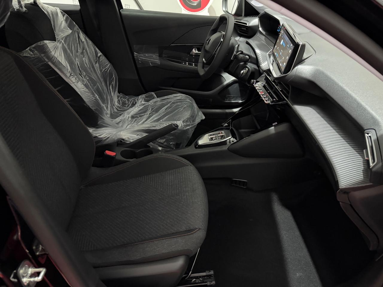 Peugeot 208 Hybrid 110 e-DCS6 Business