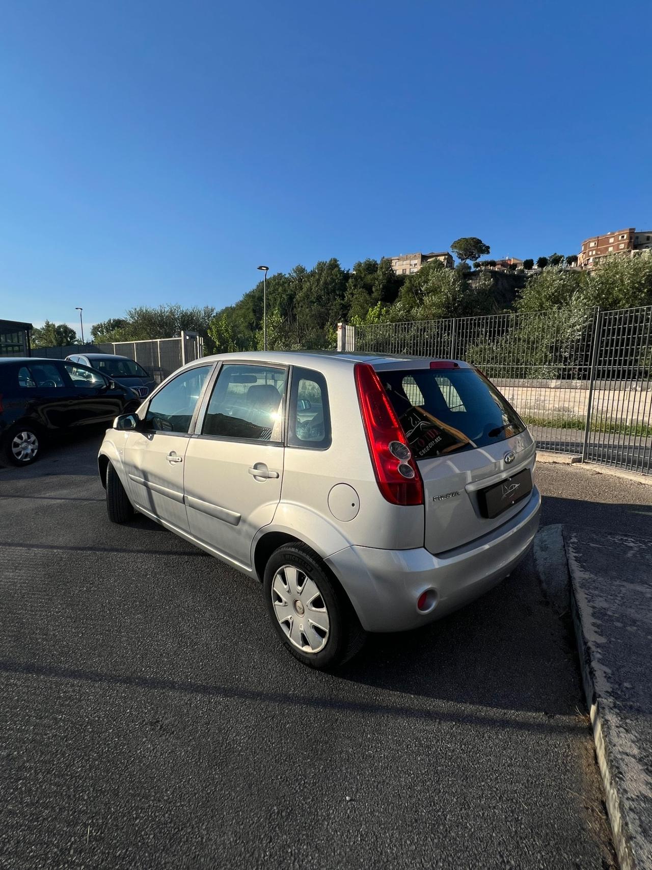 Ford Fiesta 1.4 TDCi 5p. Ghia