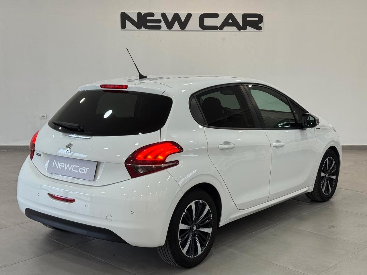 Peugeot 208 PureTech 82 Stop&Start 5 porte Signature